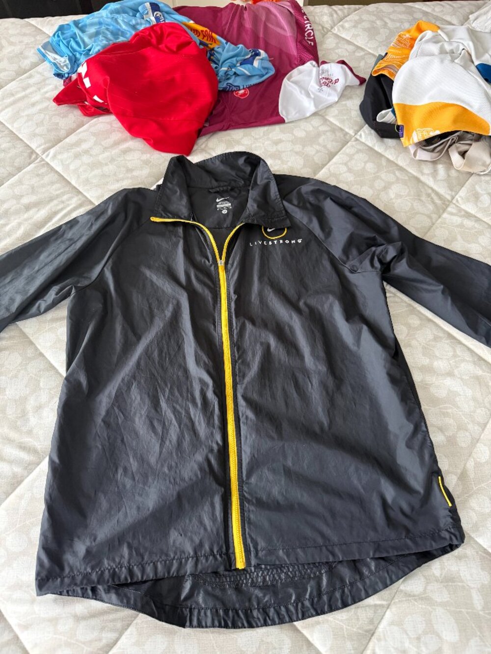 Cycling wind shell